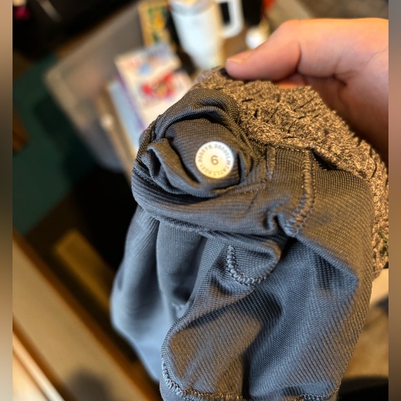 Lululemon Hotty Hot Shorts - Picture 3 of 3